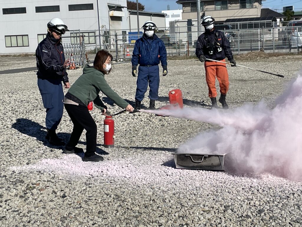 消火器訓練も頑張りました